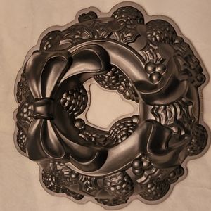 Nordicware Wreath Cake Pan